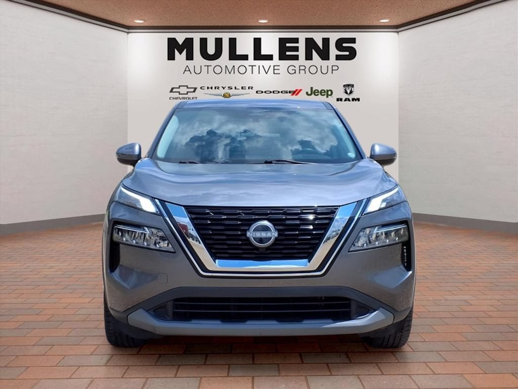 Used 2022 Nissan Rogue SV with VIN 5N1BT3BA3NC689945 for sale in Checotah, OK
