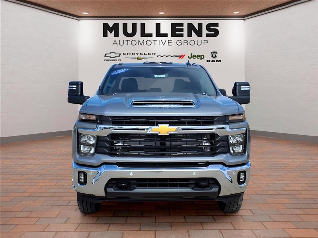 New 2026 Chevrolet Silverado 3500 HD LT DRW Truck