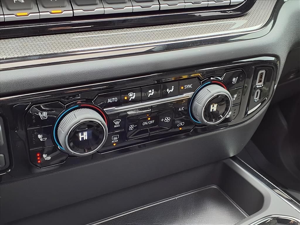 2026 Chevrolet Silverado 1500 ZR2 - Photo 14