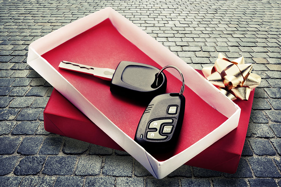 How to successfully give someone a car for Christmas <br>(without them suspecting a thing)