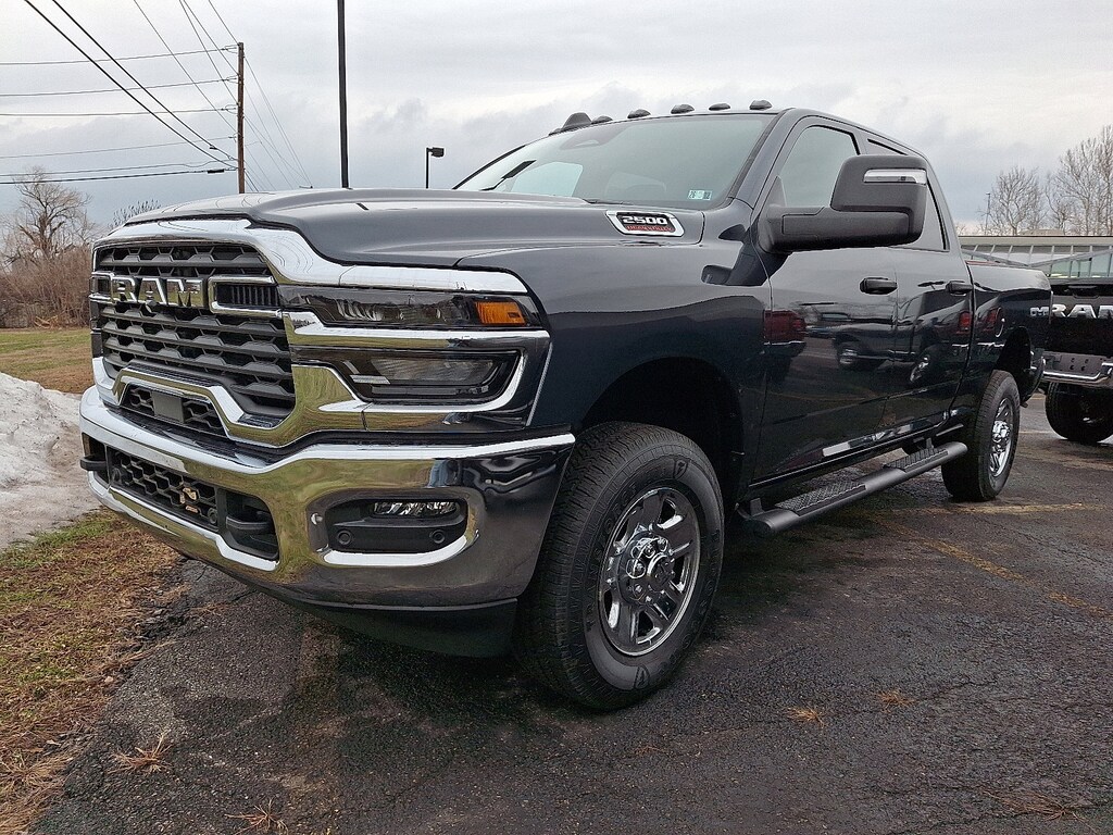 New 2026 Ram 2500 TRADESMAN CREW CAB 4X4 6'4 BOX Pickup