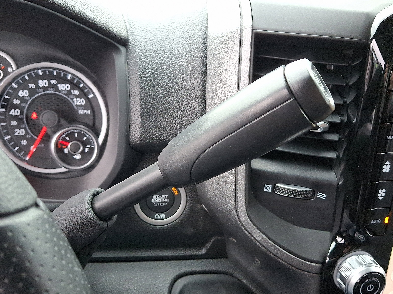 2026 RAM 2500 Tradesman - Photo 10