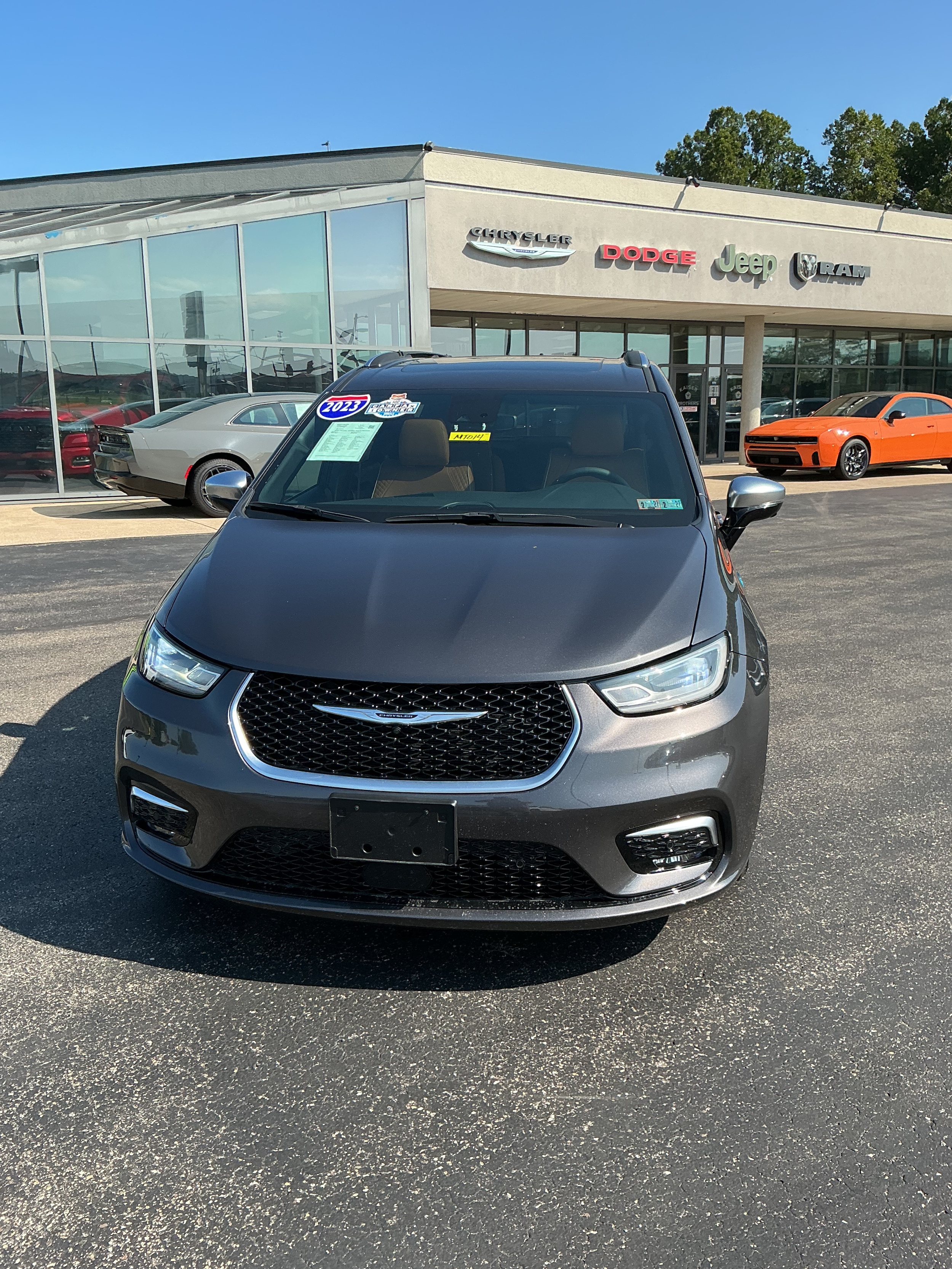 2023 Chrysler Pacifica Hybrid