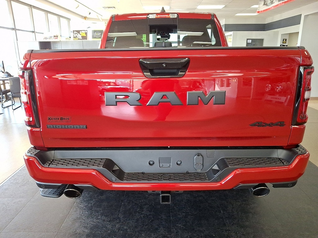 New 2026 Ram 1500 BIG HORN CREW CAB 4X4 5'7 BOX Pickup
