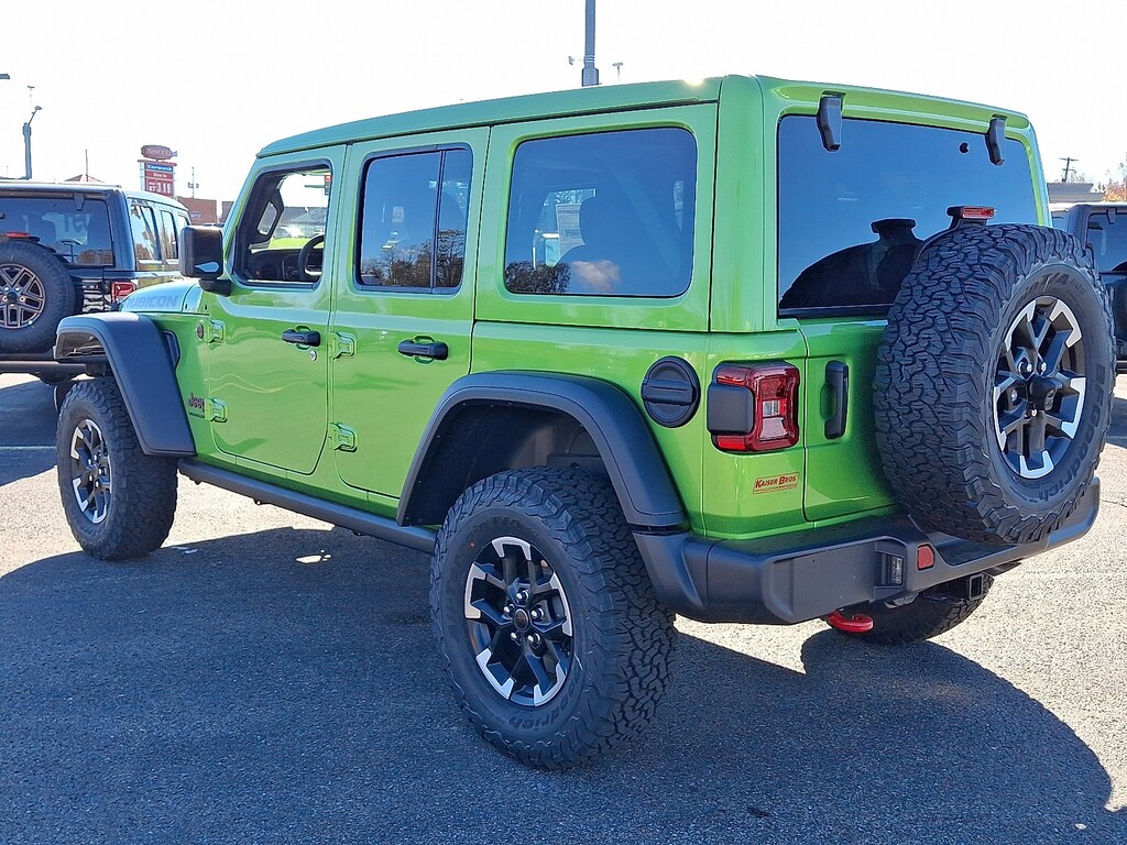 New 2026 Jeep Wrangler 4-DOOR RUBICON Sport Utility