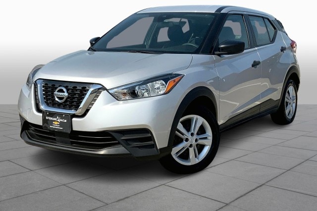 2020 Nissan Kicks S's photo
