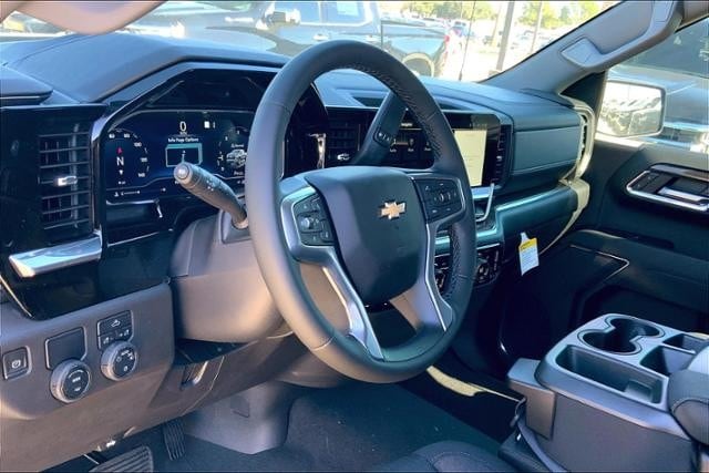 2023 Chevrolet Silverado 1500 LT - Photo 9