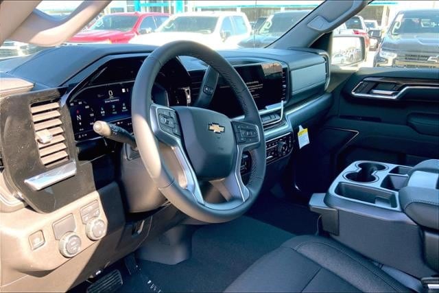 2023 Chevrolet Silverado 1500 LT - Photo 9