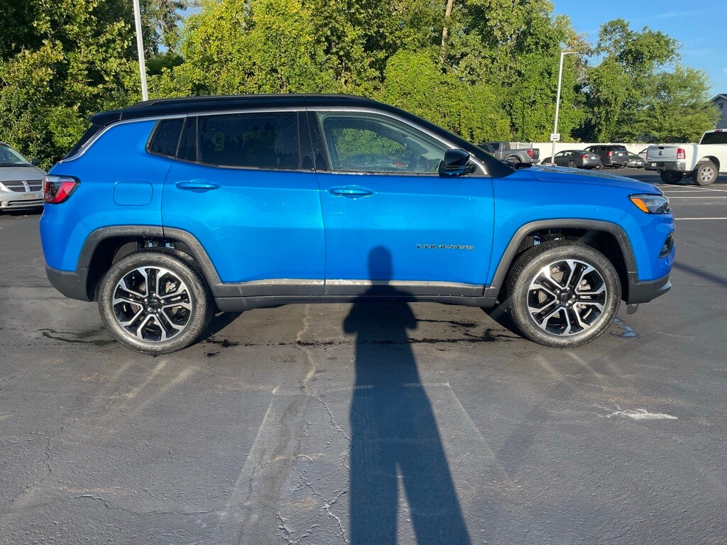2022 Jeep Compass Limited photo 3