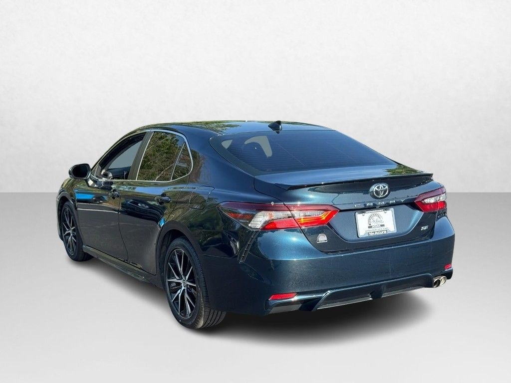 Used 2021 Toyota Camry SE Sedan
