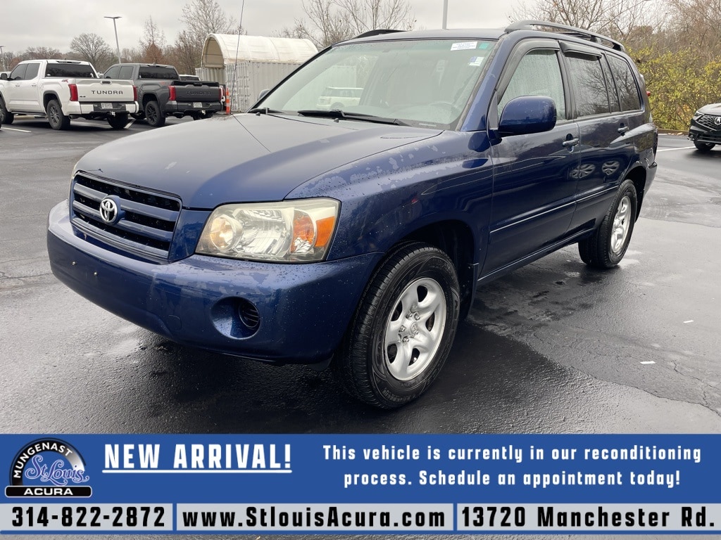 2004 Toyota Highlander Base's photo