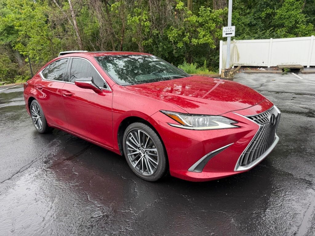 Used 2022 Lexus ES 350 Sedan