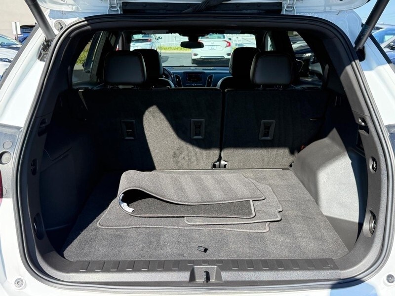 2022 Chevrolet Equinox RS photo 3