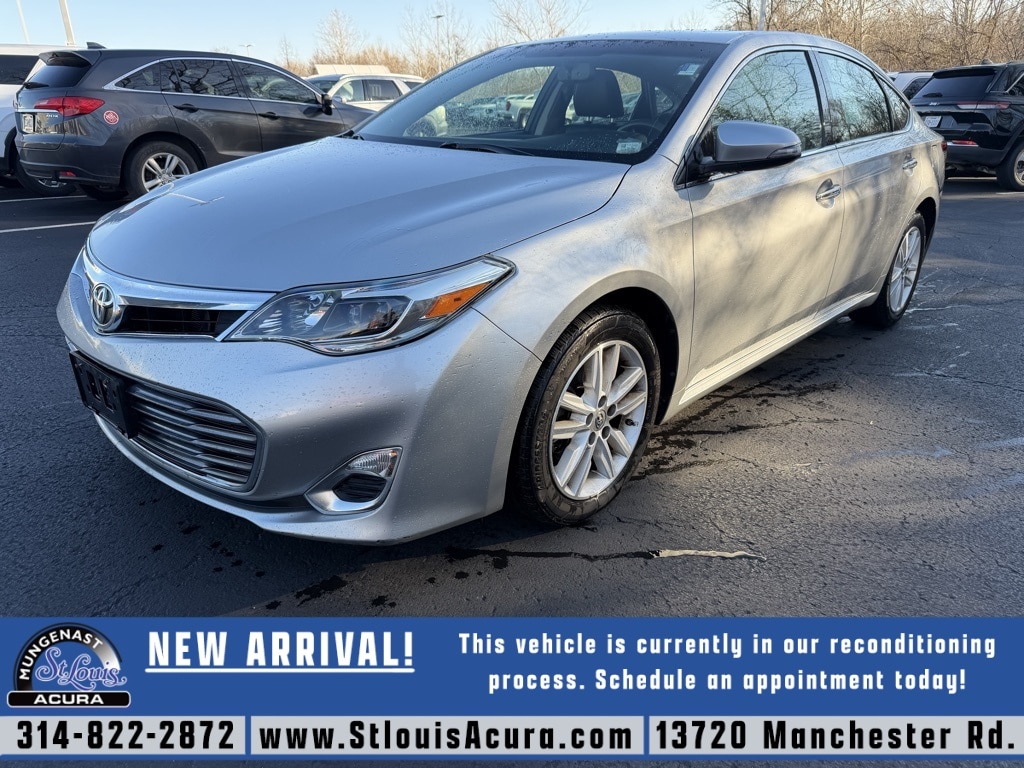 2015 Toyota Avalon XSE's photo