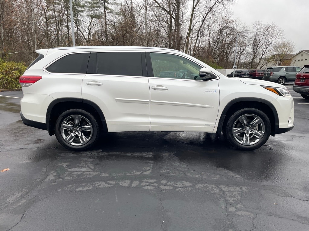 Used 2019 Toyota Highlander Hybrid SUV