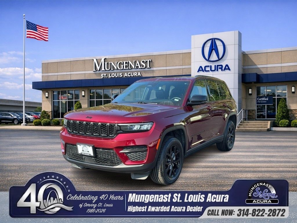 Used 2024 Jeep Grand Cherokee Laredo SUV