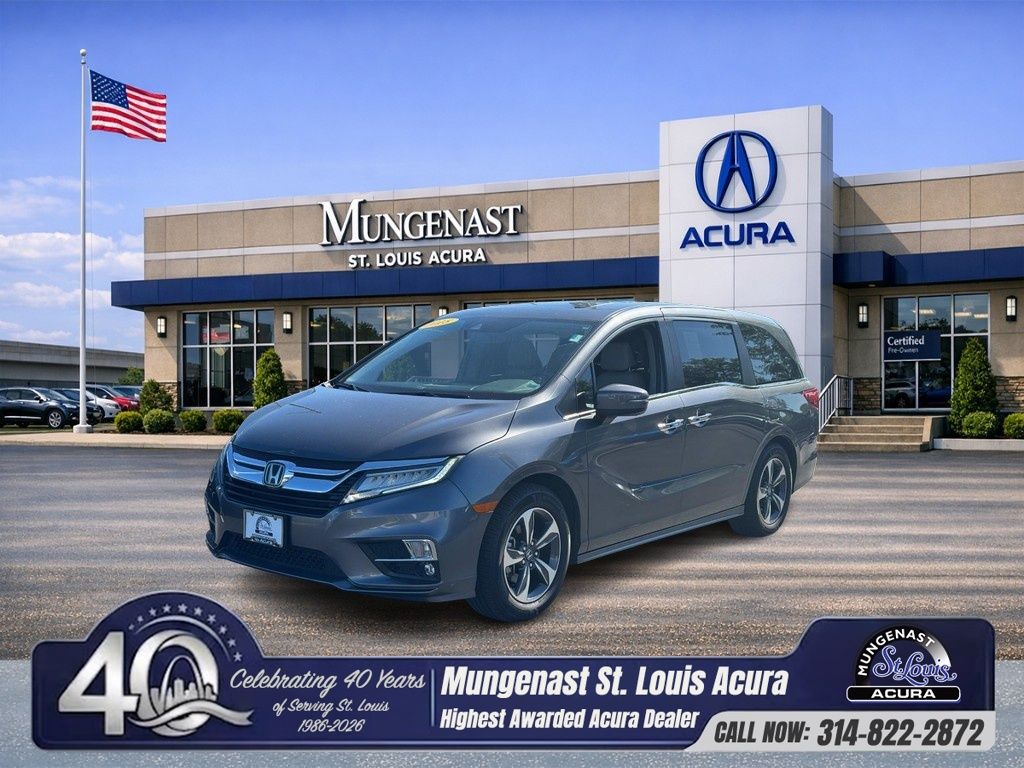 2018 Honda Odyssey Touring's photo