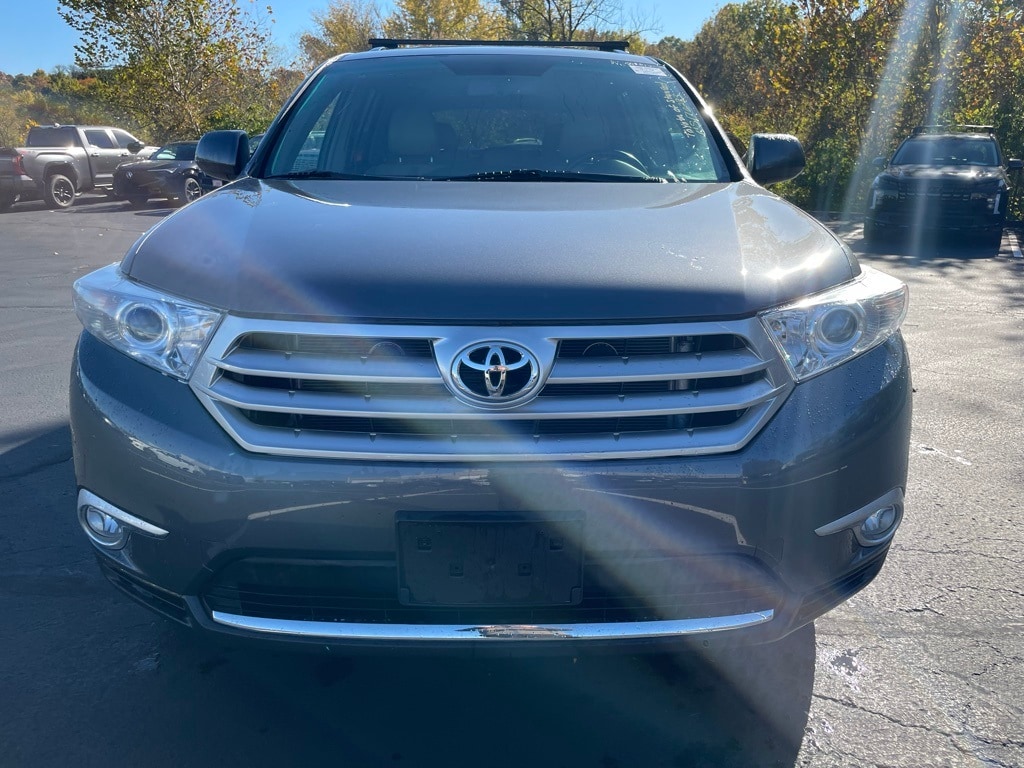 Used 2012 Toyota Highlander SE with VIN 5TDBK3EH2CS170283 for sale in Ballwin, MO
