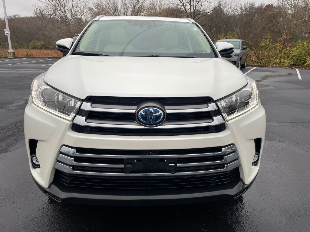 2019 Toyota Highlander Hybrid Limited Platinum photo 2