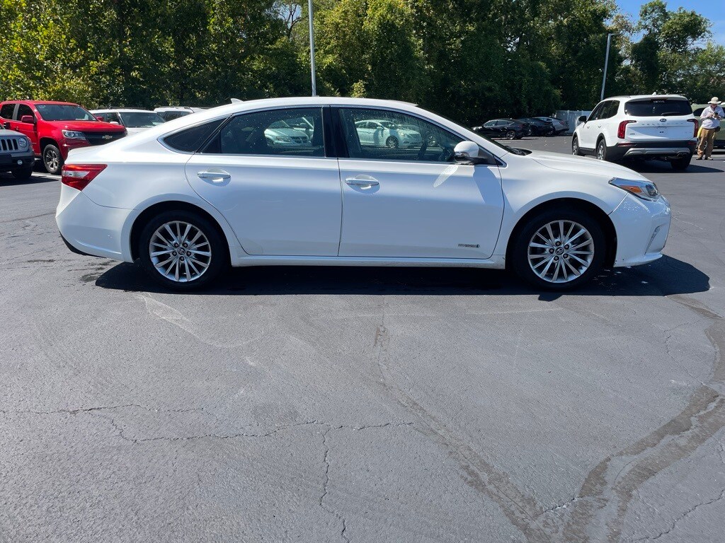 2016 Toyota Avalon Hybrid Limited photo 4