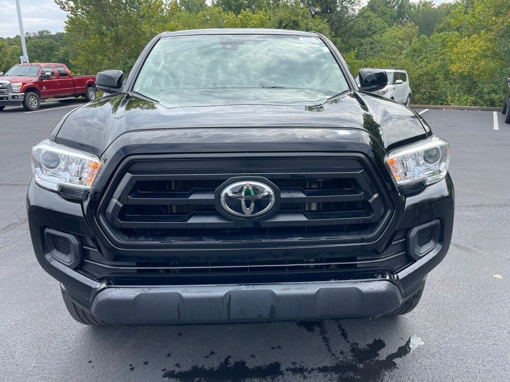 2021 Toyota Tacoma SR V6 photo 2