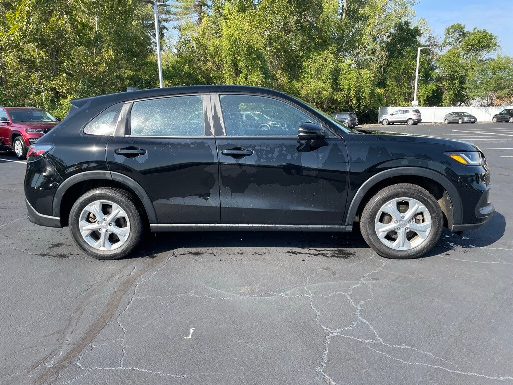 2023 Honda HR-V LX 2WD photo 2