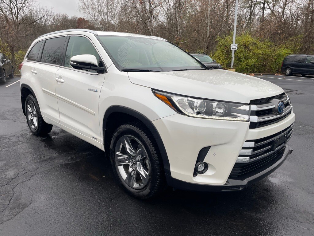 2019 Toyota Highlander Hybrid Limited Platinum photo 3
