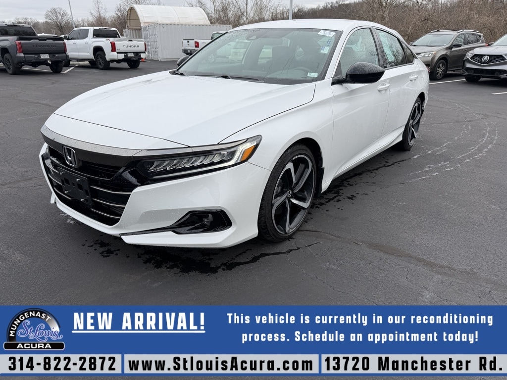 2022 Honda Accord Sport's photo