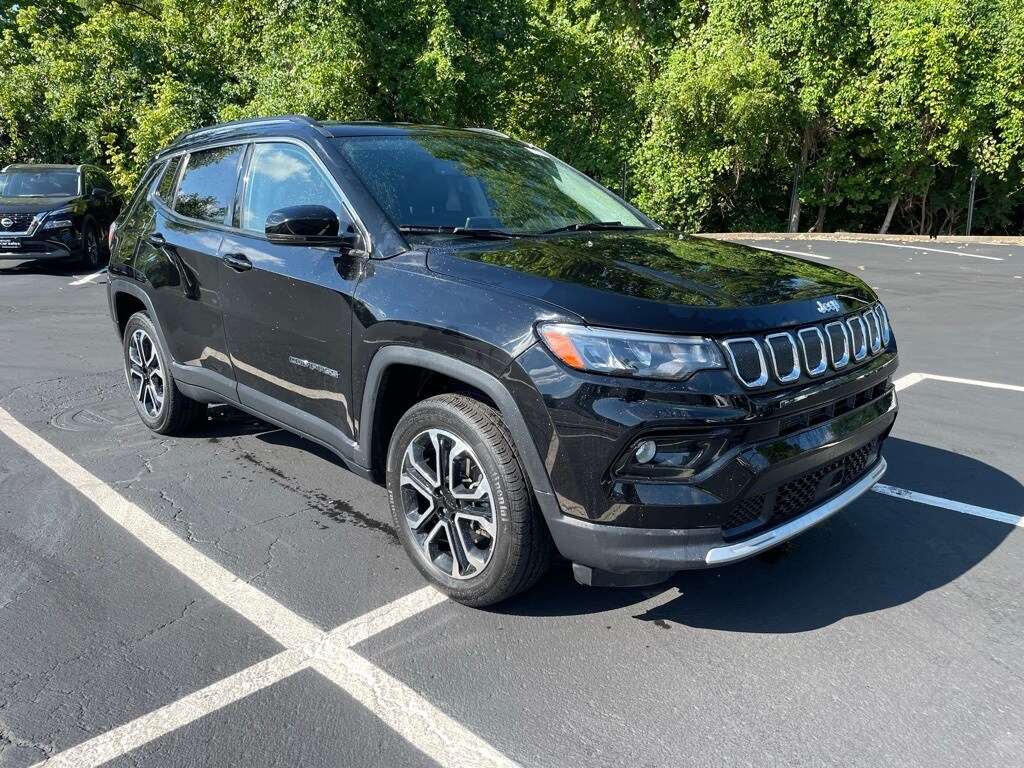 2022 Jeep Compass Limited photo 2