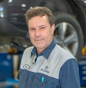 Staff member Chris Steffen from ID_fdc0c0