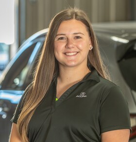 Staff member Olivia Bross from ID_fdc0c0