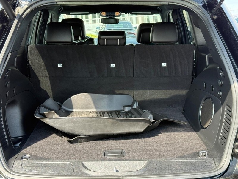 2022 Jeep Cherokee Laredo photo 3