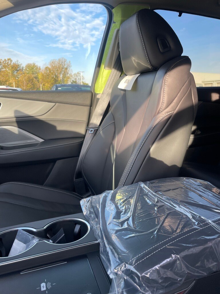 2026 Acura MDX SH-AWD Technology photo 2