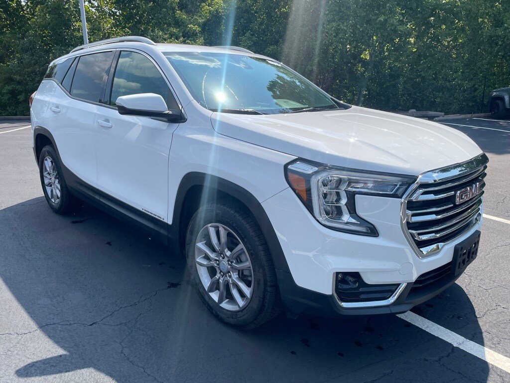 2022 Gmc Terrain SLT photo 2