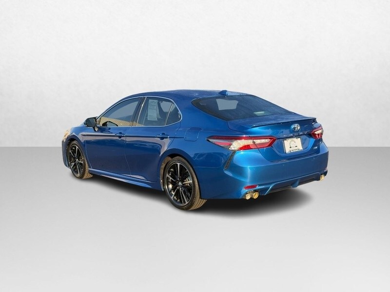 2018 Toyota Camry XSE photo 3