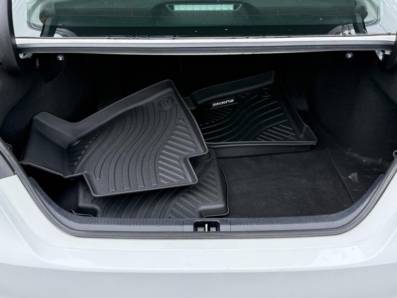 2023 Toyota Camry SE photo 4