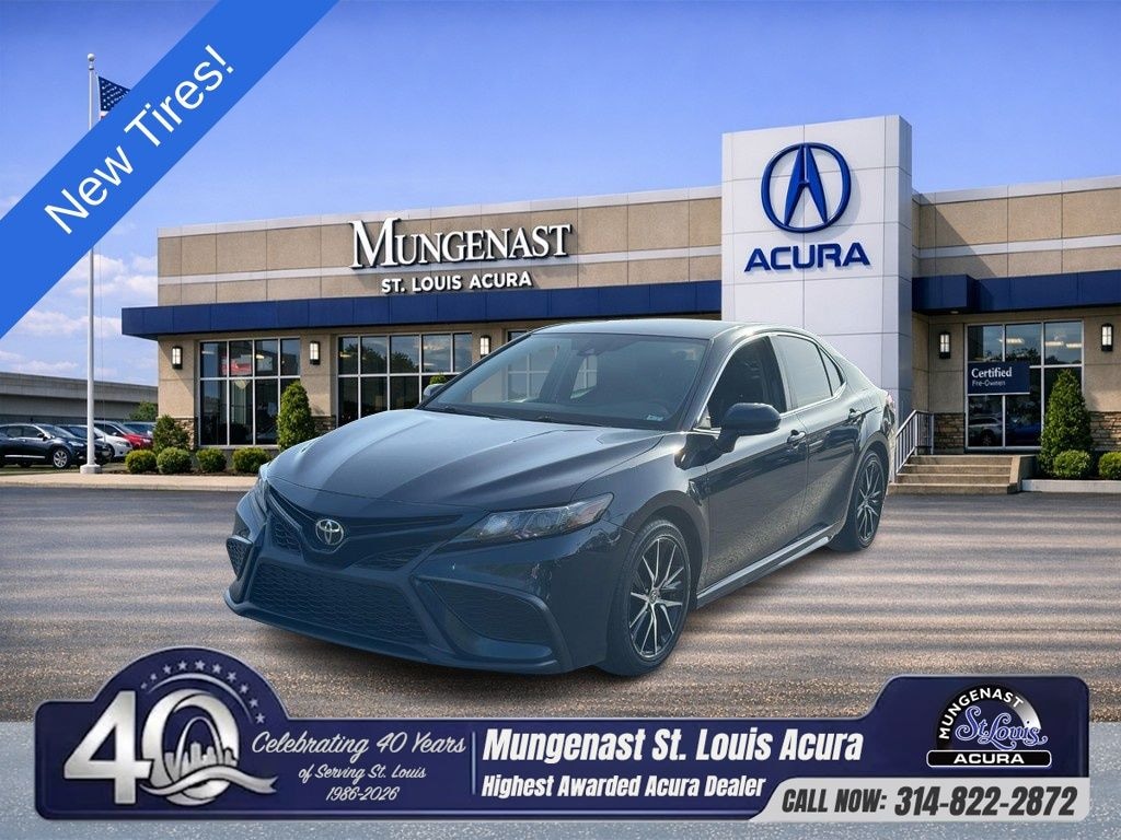 Used 2021 Toyota Camry SE Sedan