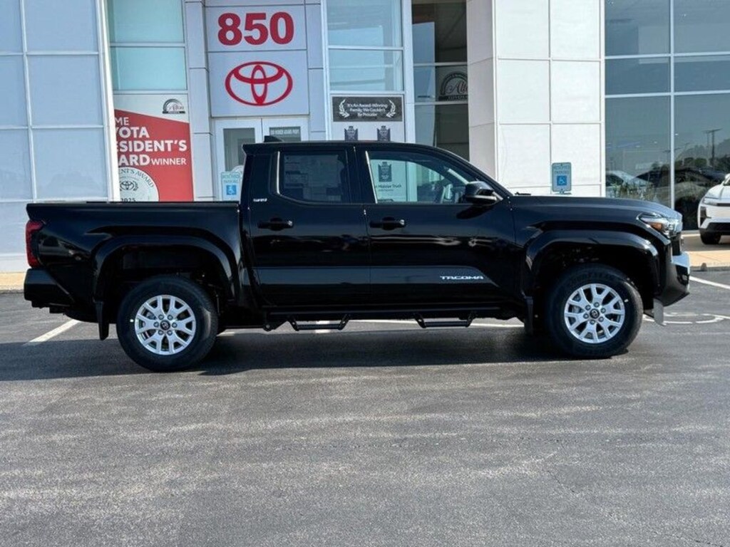 Used 2026 Toyota Tacoma SR5 Truck Double Cab