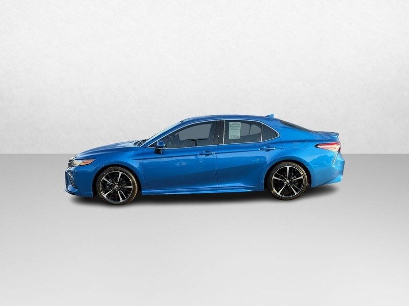 2018 Toyota Camry XSE photo 2