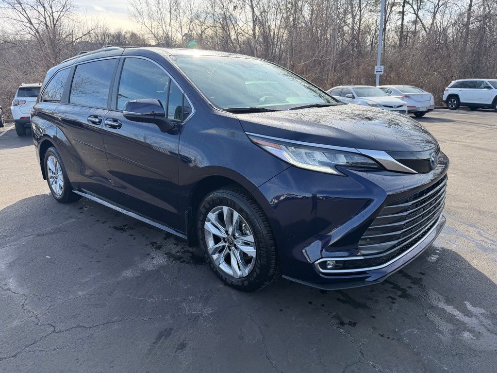 Used 2025 Toyota Sienna Limited 7 Passenger Van Passenger Van