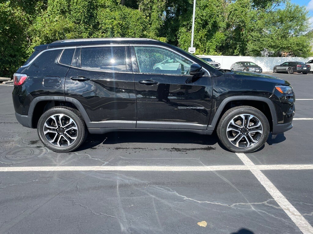 2022 Jeep Compass Limited photo 3