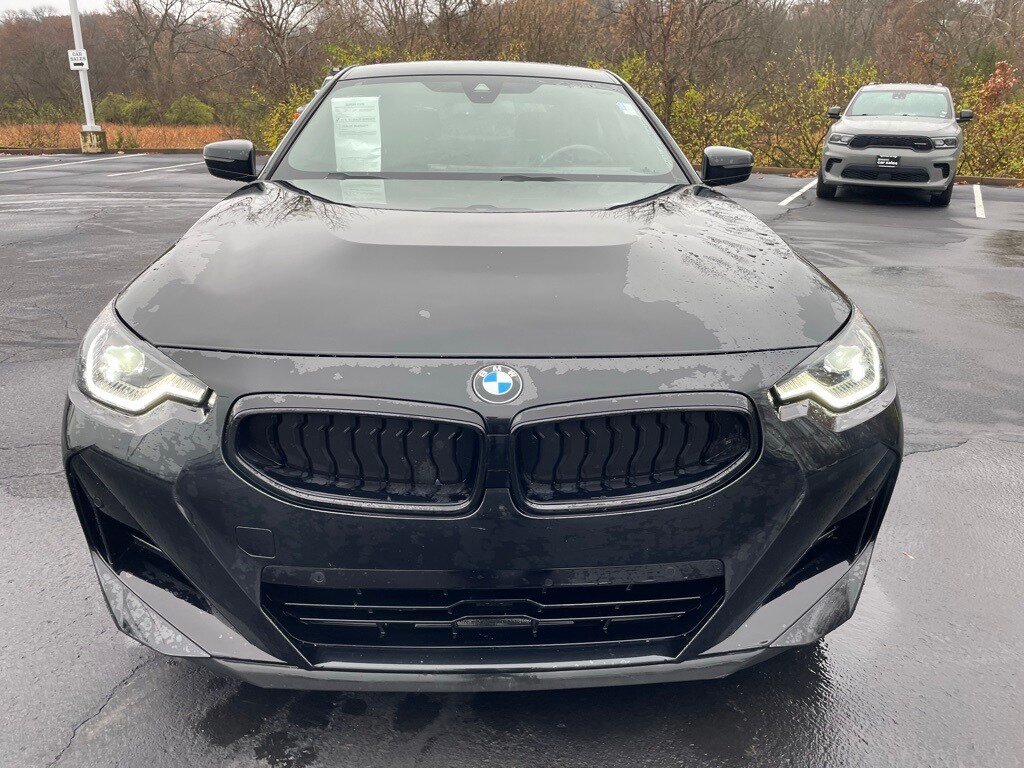 2024 Bmw 230i xDrive Coupe photo 2