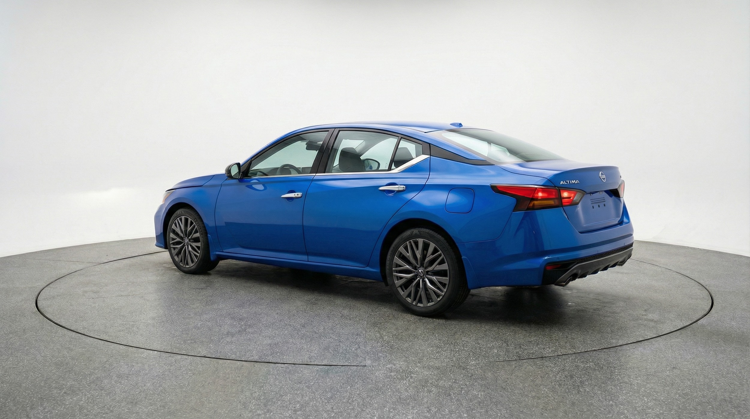 Thumbnail: 2025 Nissan Altima - 5