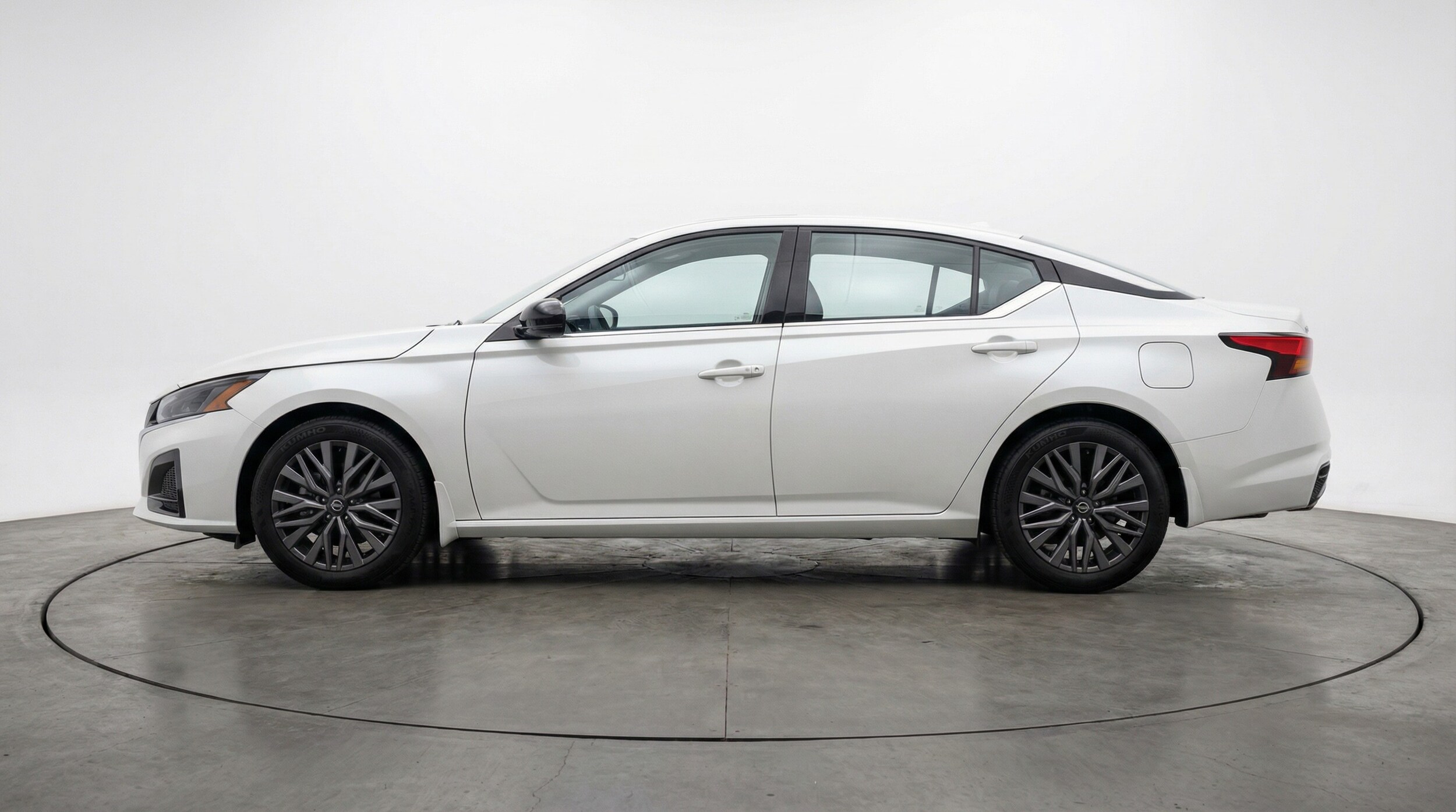 Thumbnail: 2025 Nissan Altima - 4