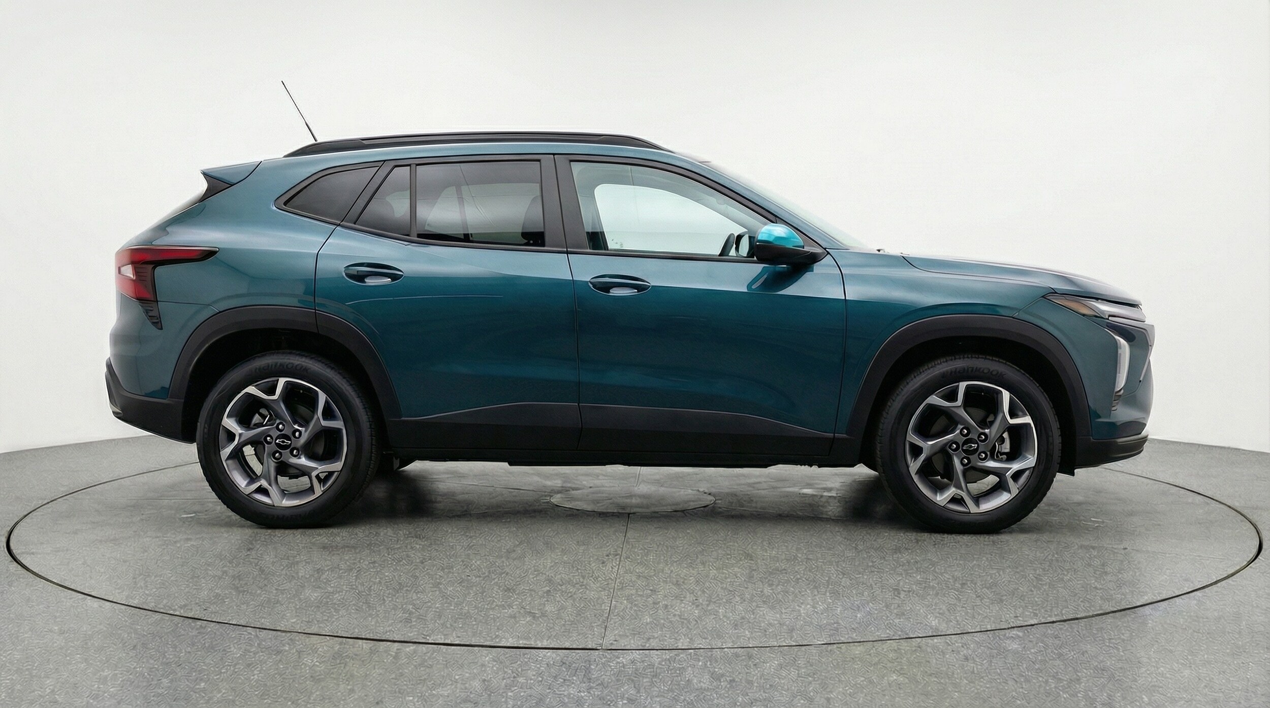 Thumbnail: 2025 Chevrolet Trax - 8