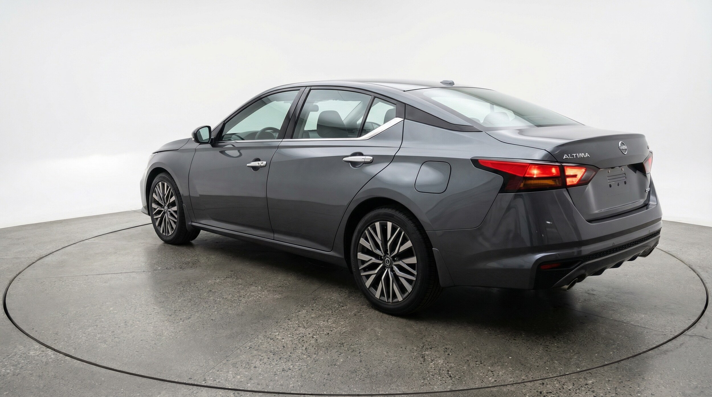 Thumbnail: 2025 Nissan Altima - 5