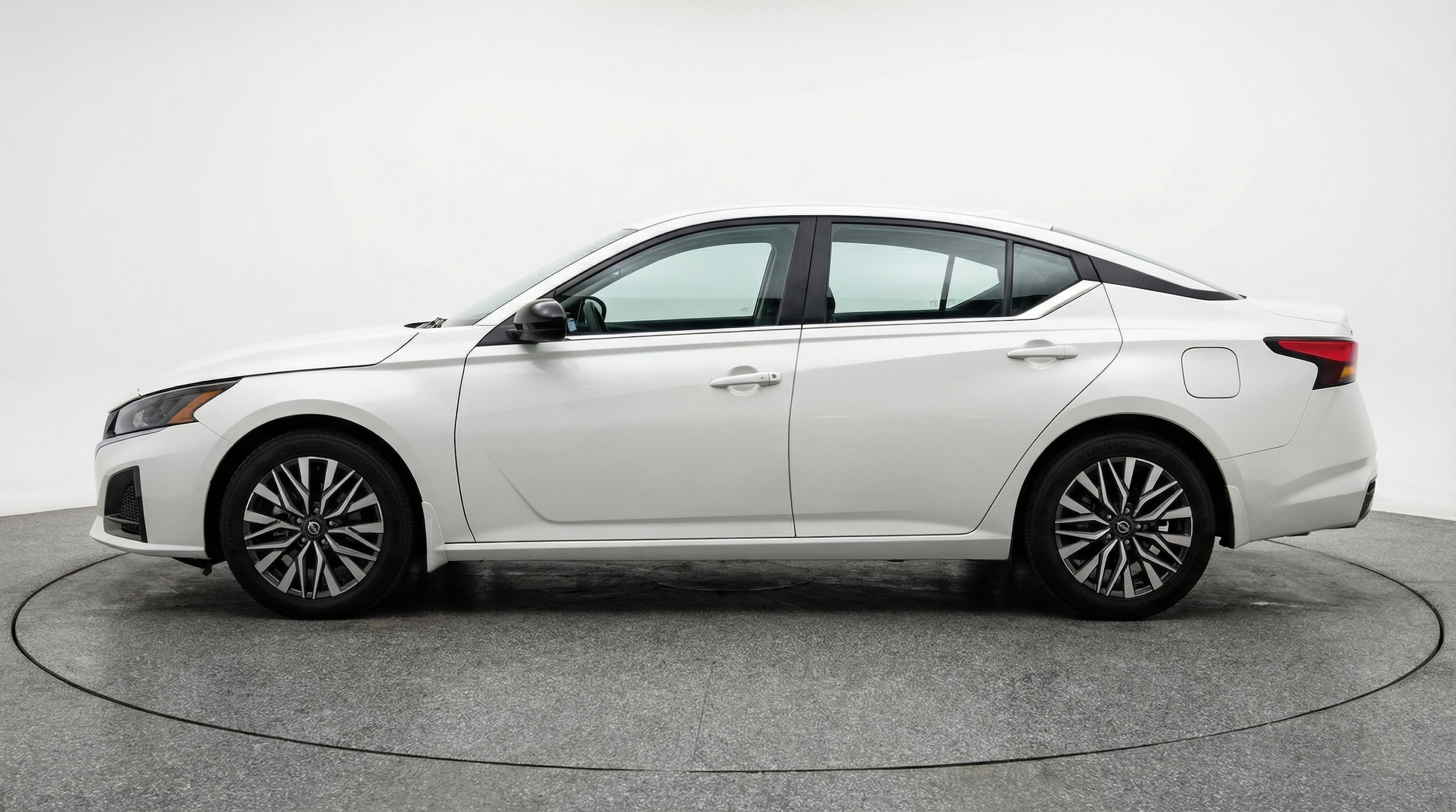 Thumbnail: 2025 Nissan Altima - 4