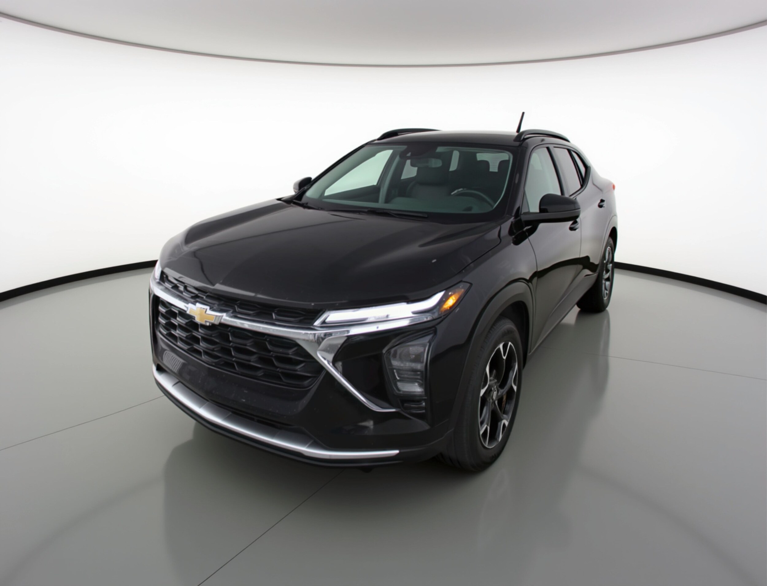 Thumbnail: 2025 Chevrolet Trax - 3