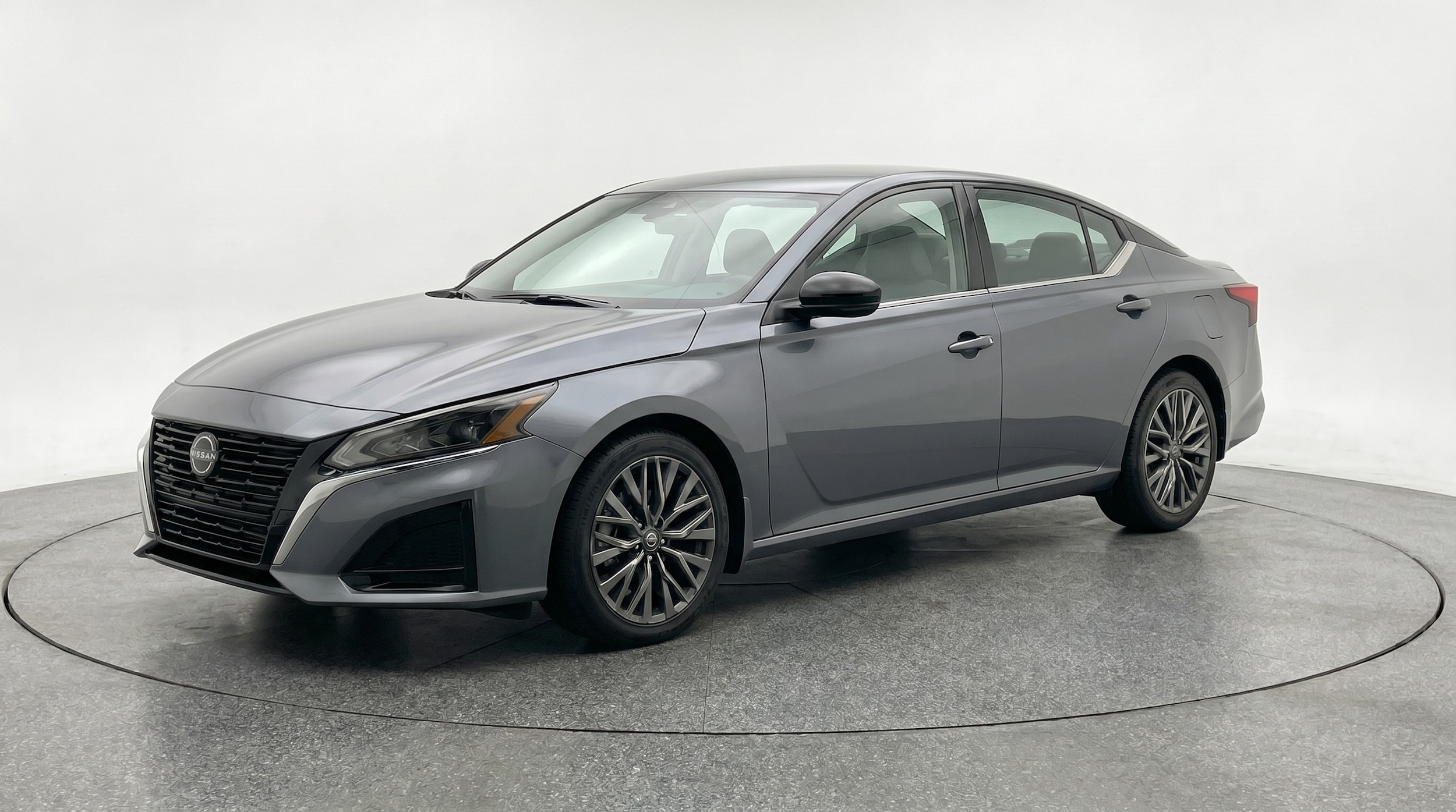 Thumbnail: 2025 Nissan Altima - 3