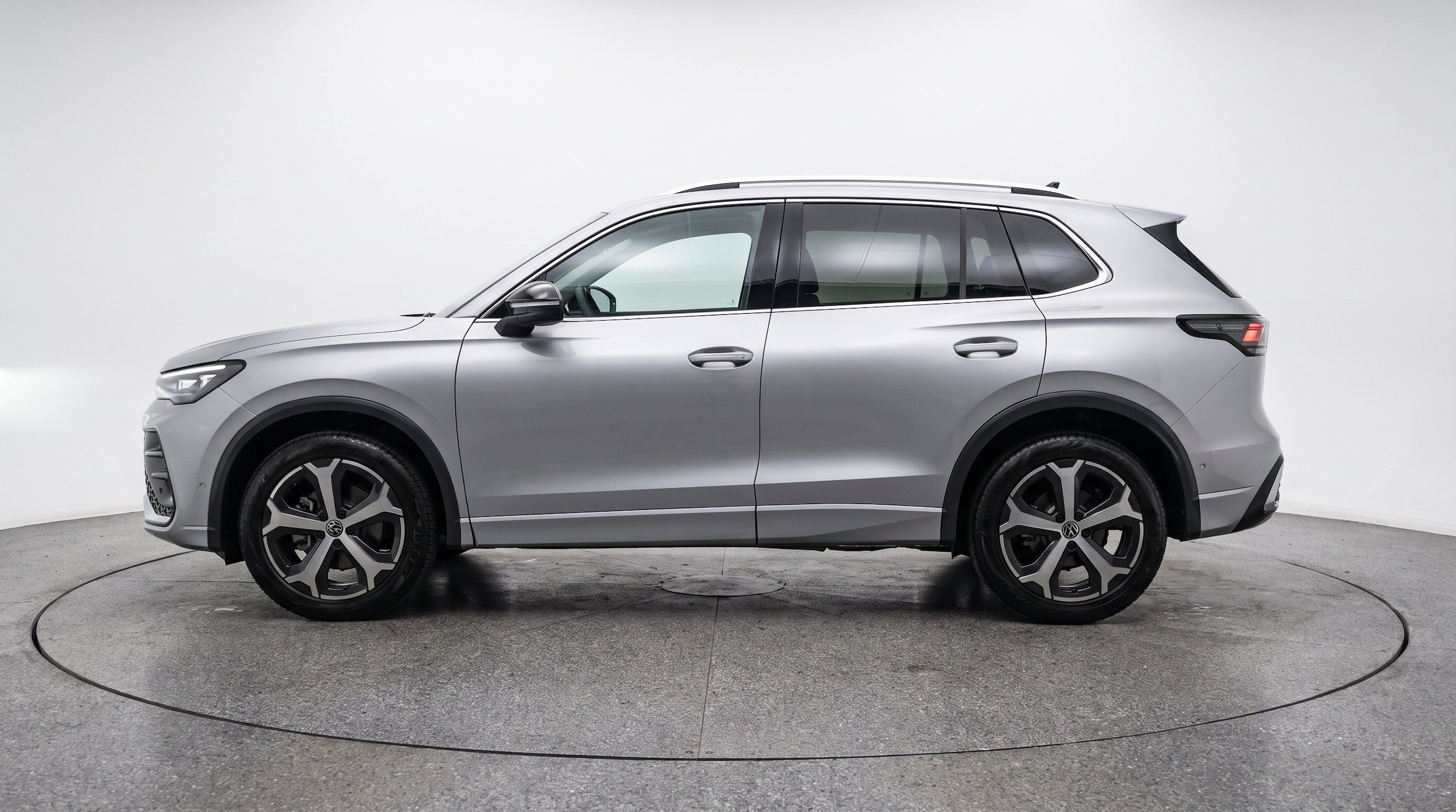 Thumbnail: 2026 Volkswagen Tiguan - 5